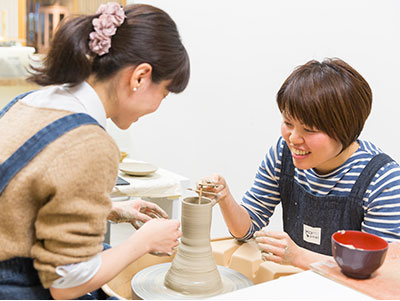 陶芸づくり体験「陶芸工房コネル」