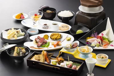 料理長厳選の｢特選会席･雅｣でゆっくりのんびりお寛ぎください♪