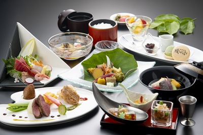 料理長厳選の｢特選会席･雅｣でゆっくりのんびりお寛ぎください♪